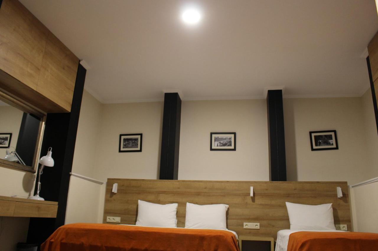 Boutique Hotel 32 บาทูมิ ภายนอก รูปภาพ