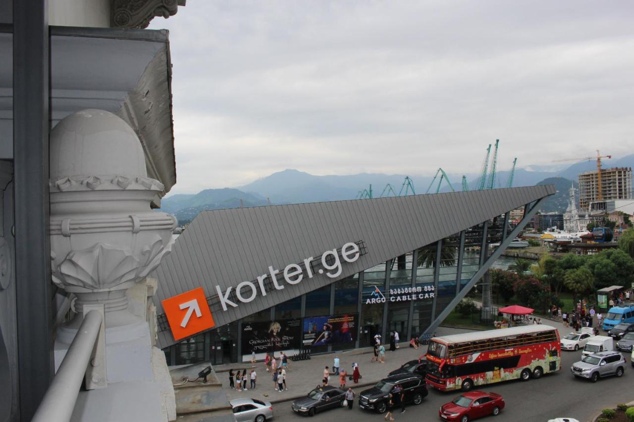 Boutique Hotel 32 บาทูมิ ภายนอก รูปภาพ