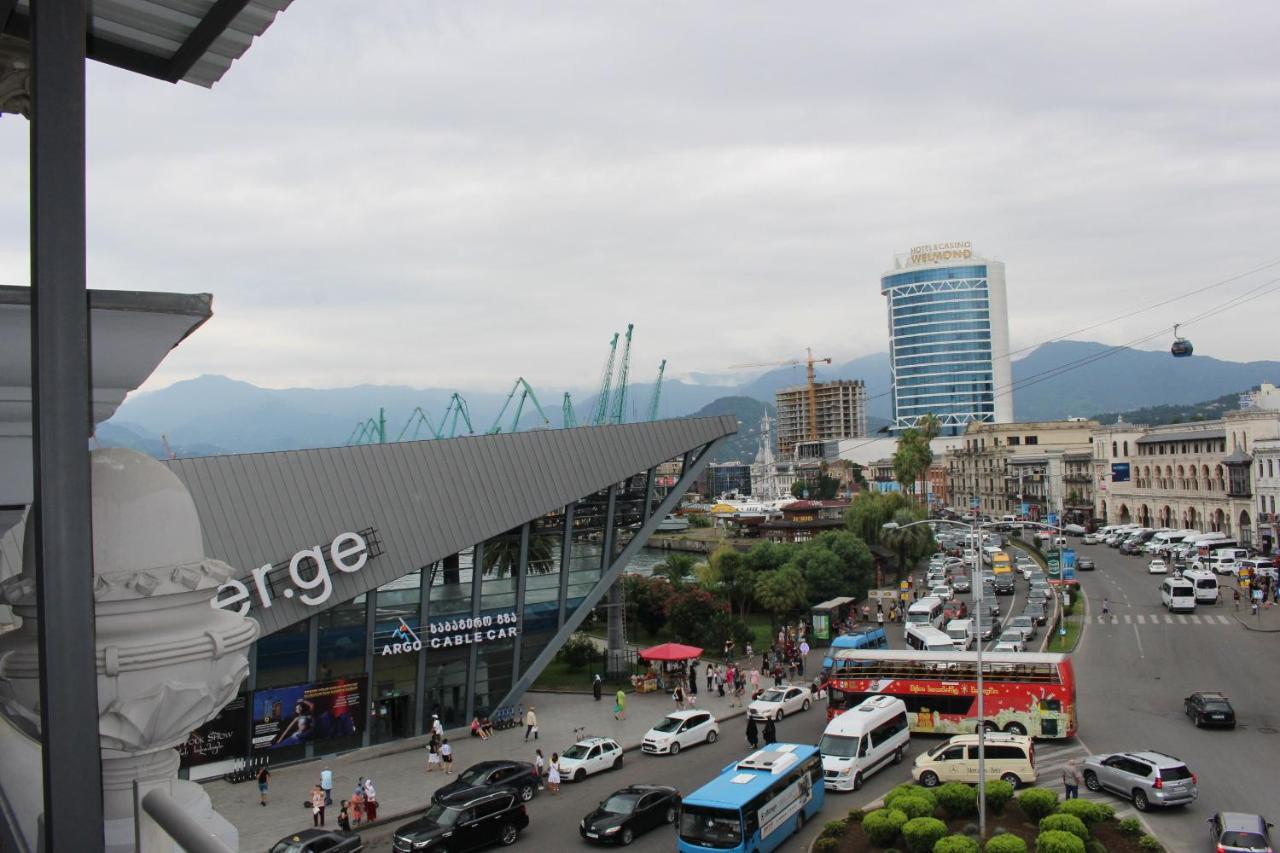 Boutique Hotel 32 บาทูมิ ภายนอก รูปภาพ
