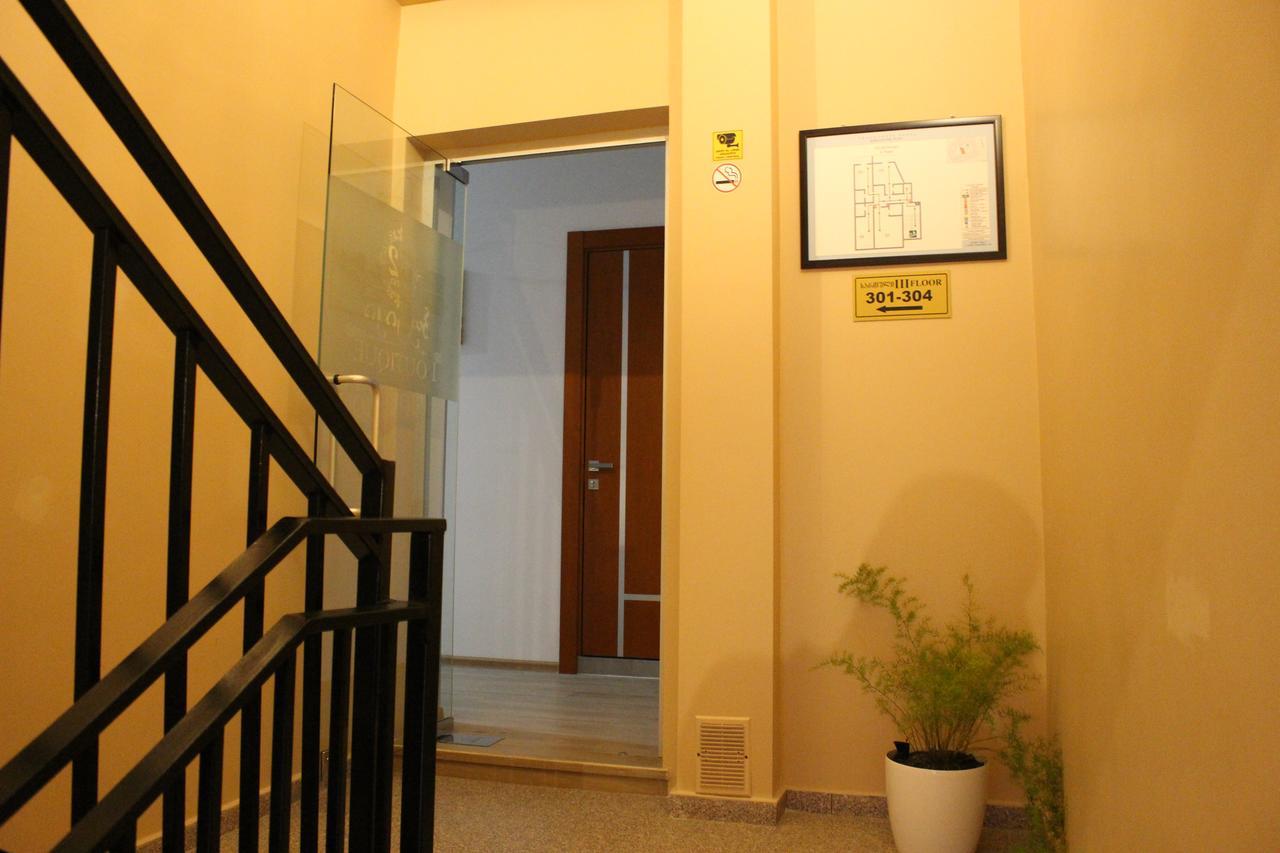 Boutique Hotel 32 บาทูมิ ภายนอก รูปภาพ