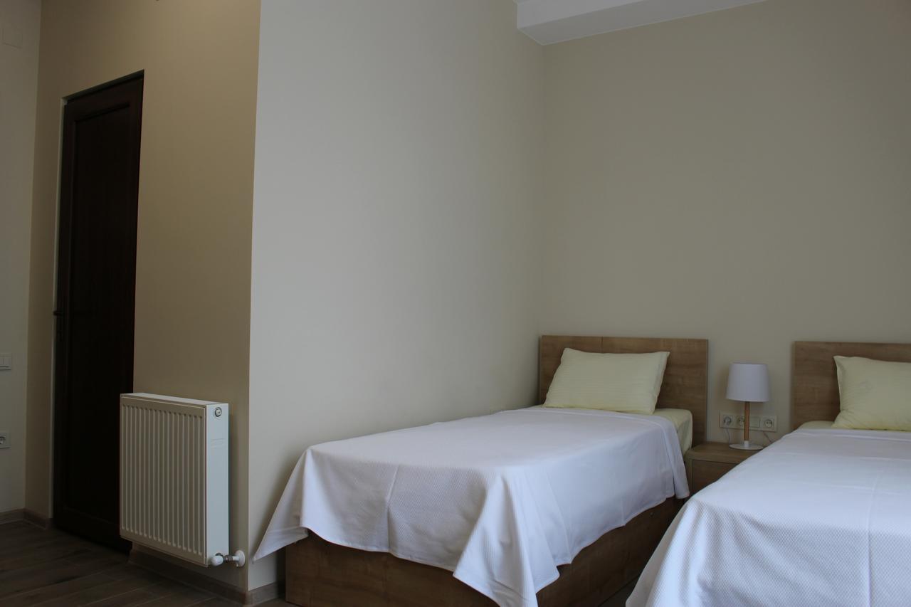 Boutique Hotel 32 บาทูมิ ภายนอก รูปภาพ