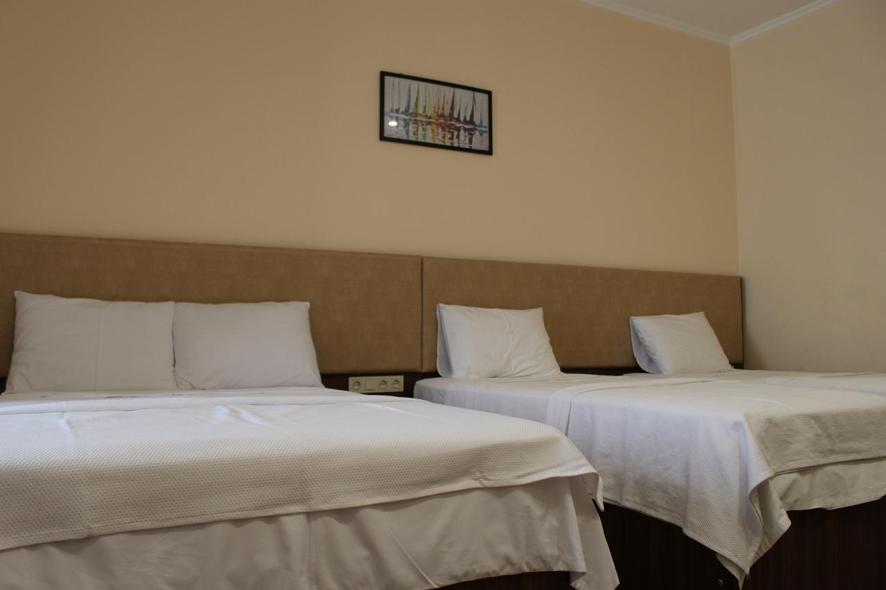 Boutique Hotel 32 บาทูมิ ภายนอก รูปภาพ