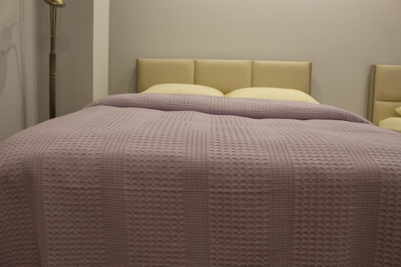 Boutique Hotel 32 บาทูมิ ภายนอก รูปภาพ