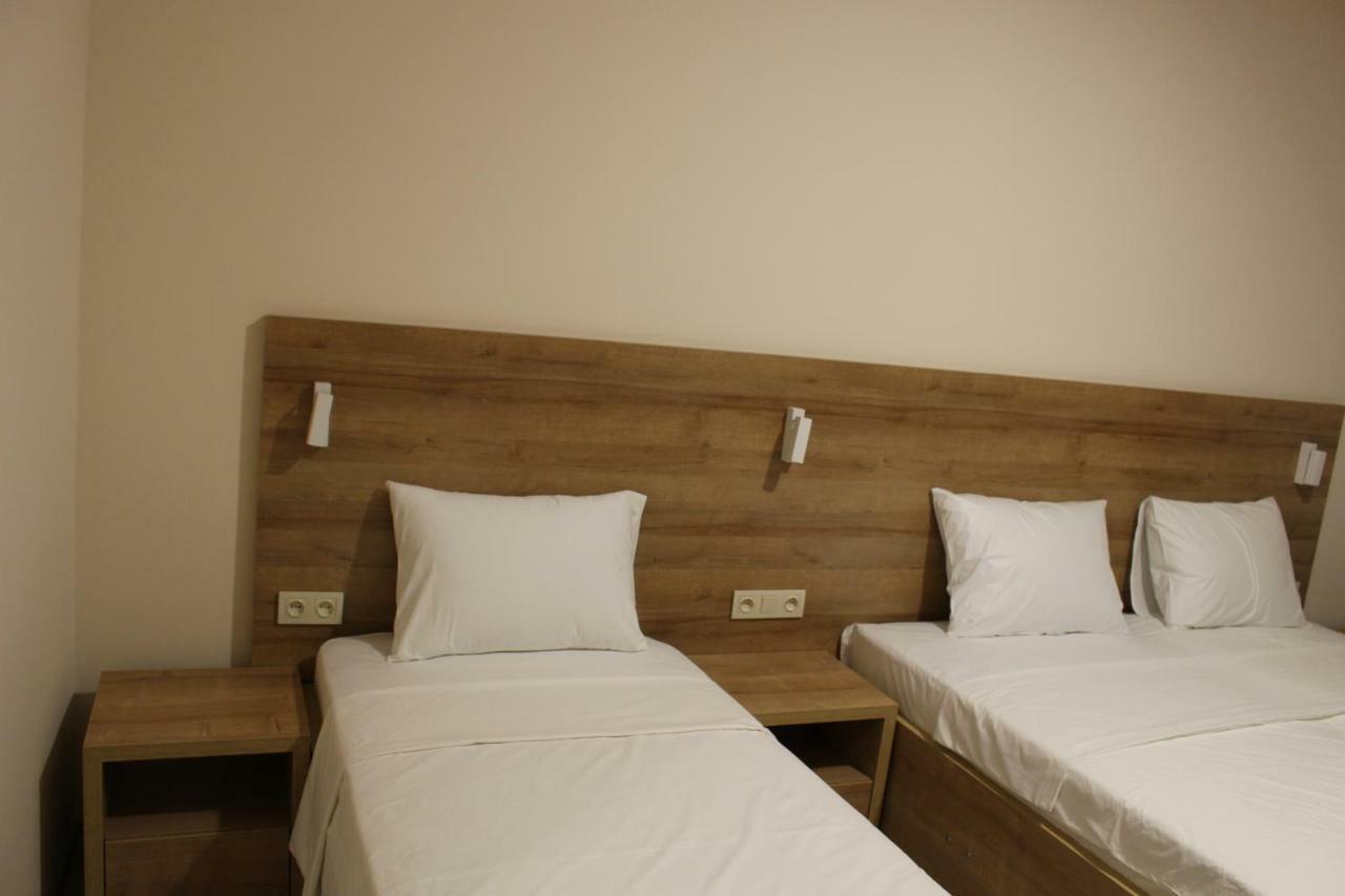 Boutique Hotel 32 บาทูมิ ภายนอก รูปภาพ